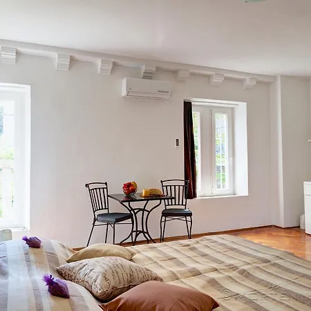 White House Apartments Korcula Town Room photo