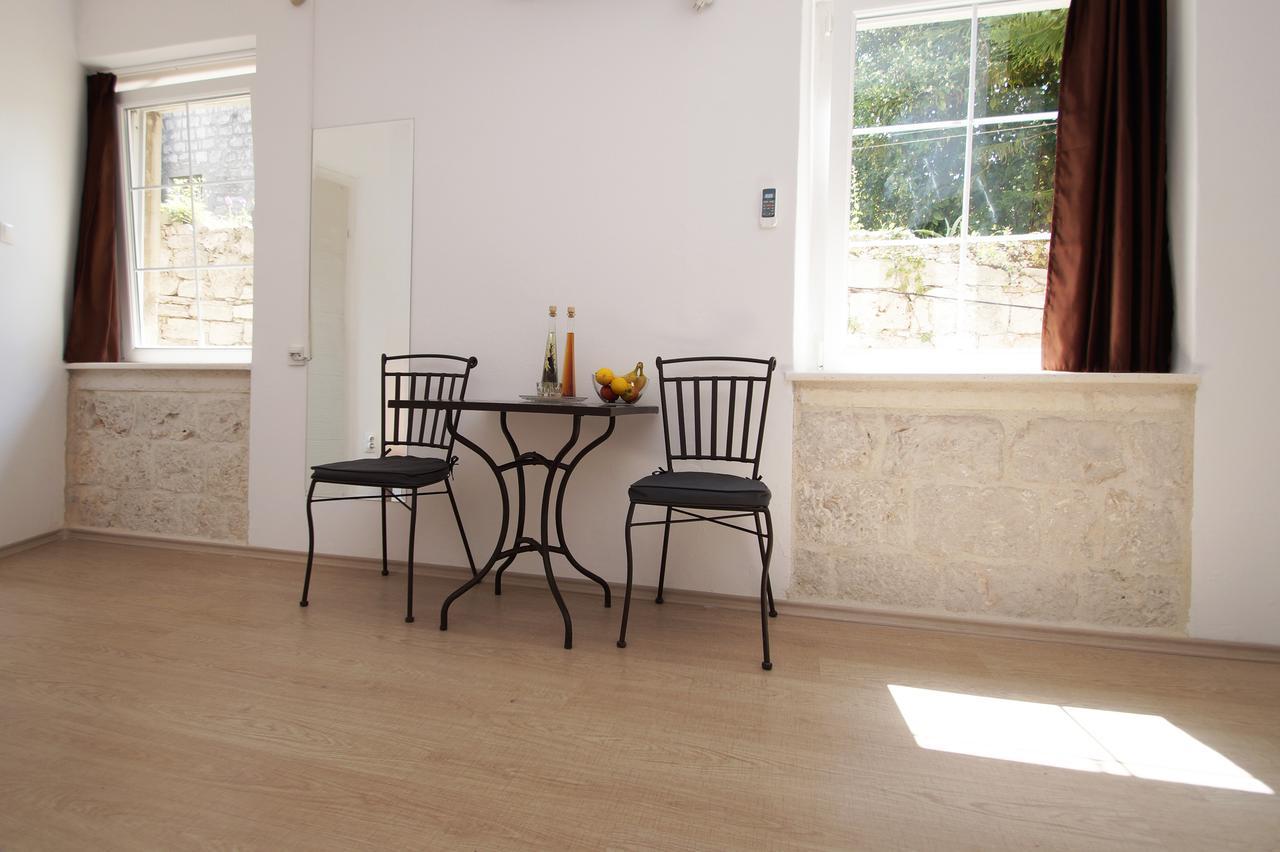 White House * Korcula Town