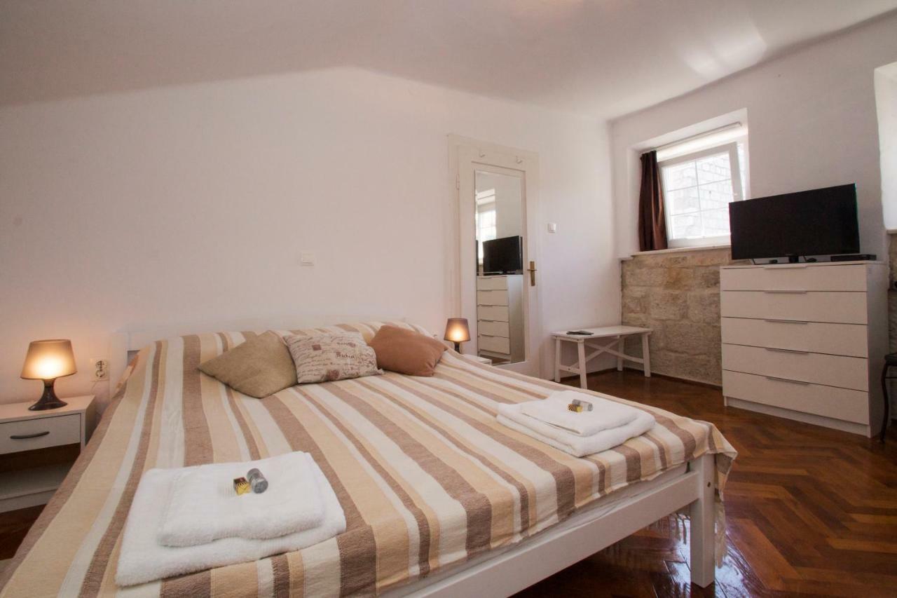 White House Apartment